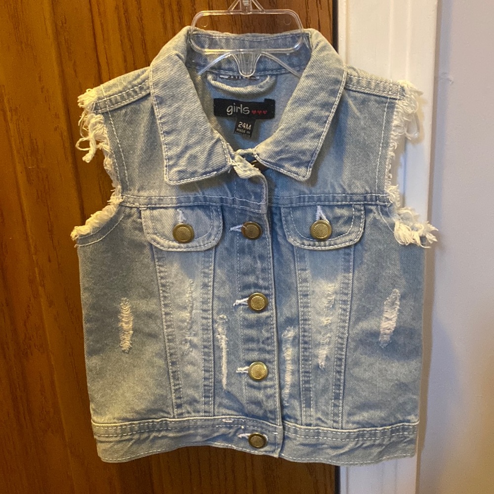 Girls 24M denim Jean vest, never worn